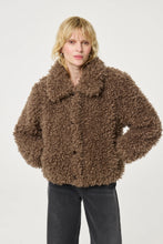 Load image into Gallery viewer, Bobby coat