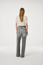 Load image into Gallery viewer, Zoe boyfriend jeans grey