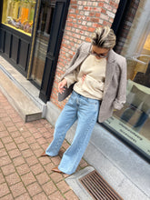 Load image into Gallery viewer, Yve jeans