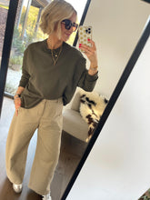 Load image into Gallery viewer, Kaki sweater