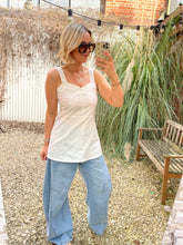 Load image into Gallery viewer, Noelle top wit