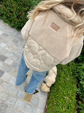 Load image into Gallery viewer, Uma coat