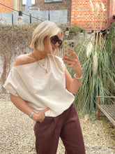 Load image into Gallery viewer, Gigi top ecru