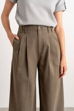 Load image into Gallery viewer, Sarah pants kaki