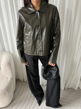 Load image into Gallery viewer, Manon jack PU green