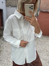 Load image into Gallery viewer, Basic white shirt