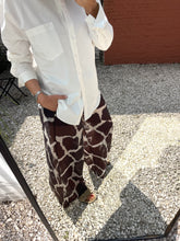 Load image into Gallery viewer, Basic white shirt