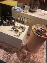 Load image into Gallery viewer, Keychain strik