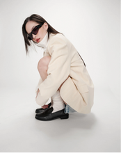Load image into Gallery viewer, Velvet vanile blazer
